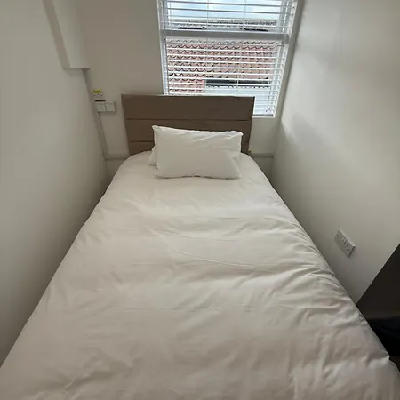 Hotel The Olivia Swan *