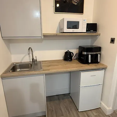 מלון The Olivia Swan *