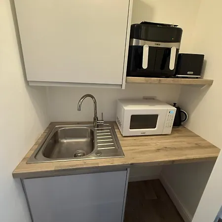 The Olivia Swan מלון Deighton