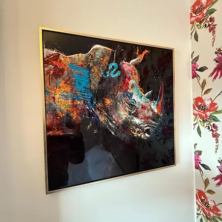 מלון The Olivia Swan *